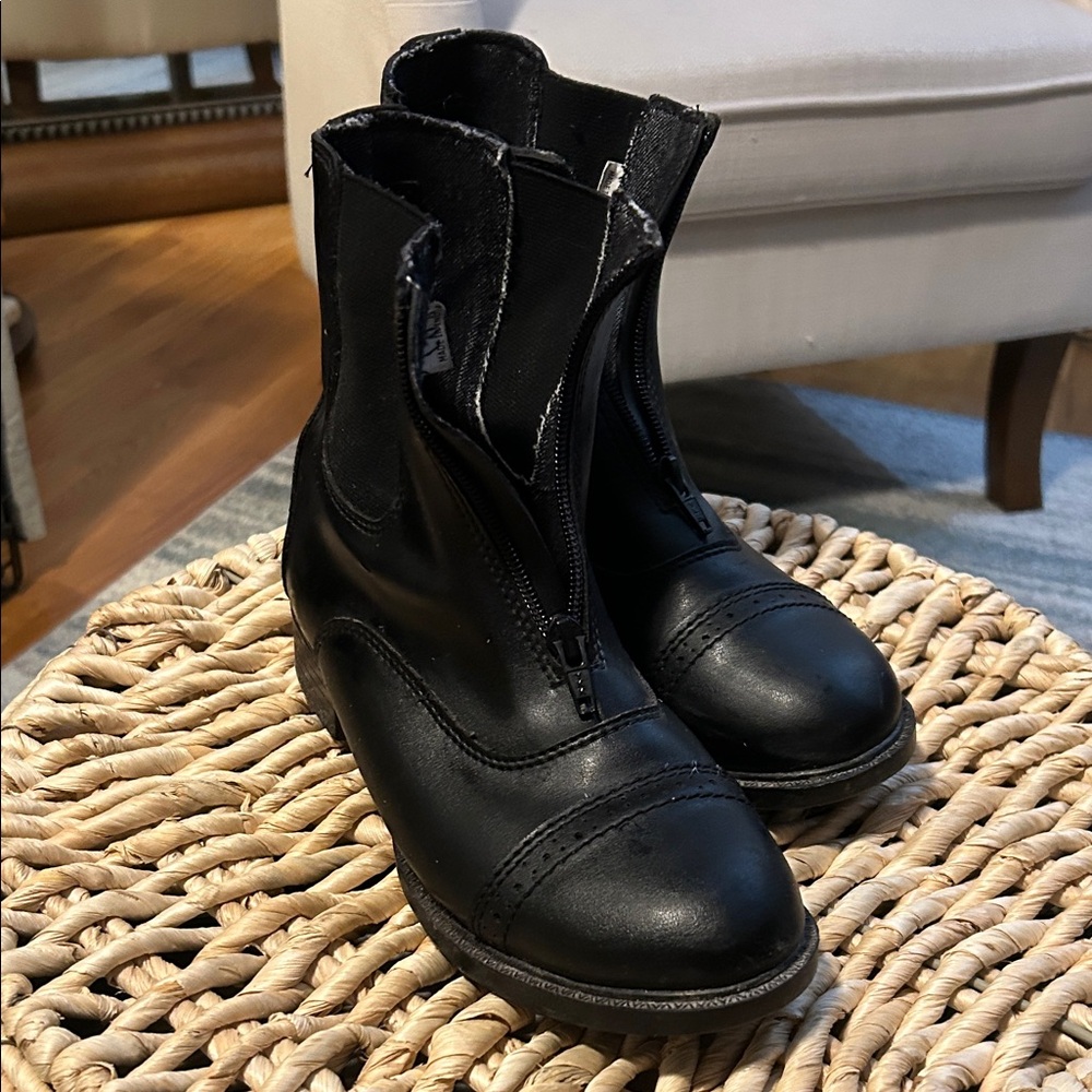 Women’s Paddock boots. Gently used